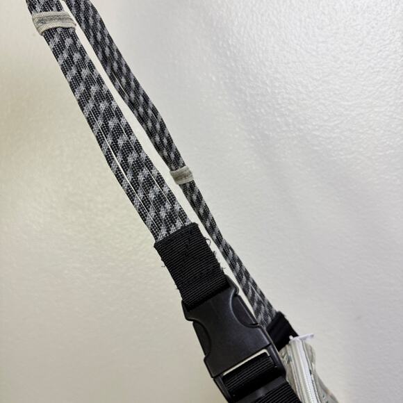 Kavu Wallop Crossbody Bag Purse Grey Multi Canvas Geometric Zip Pockets Rope - Picture 3 of 7